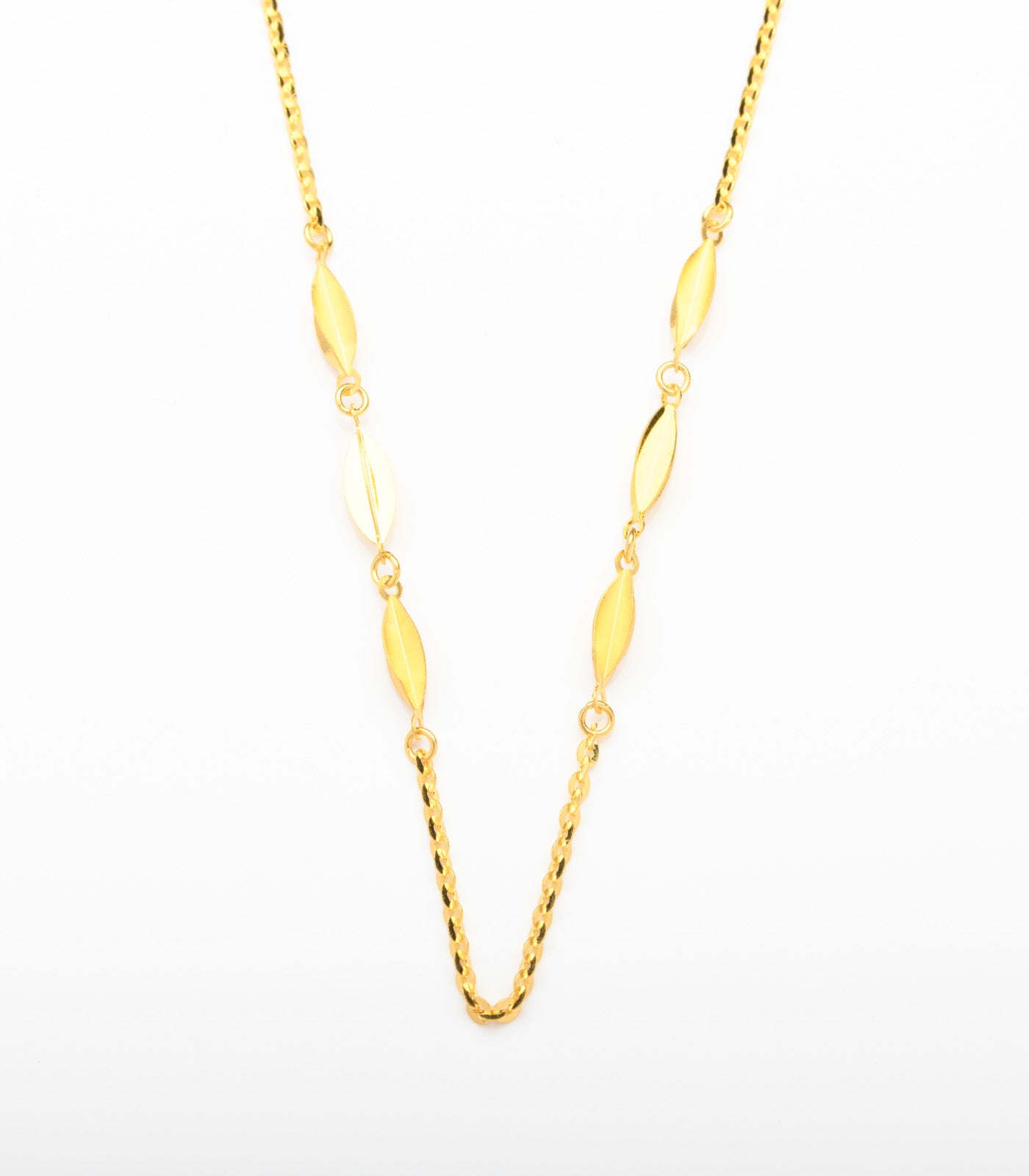 Trio bead gold chain