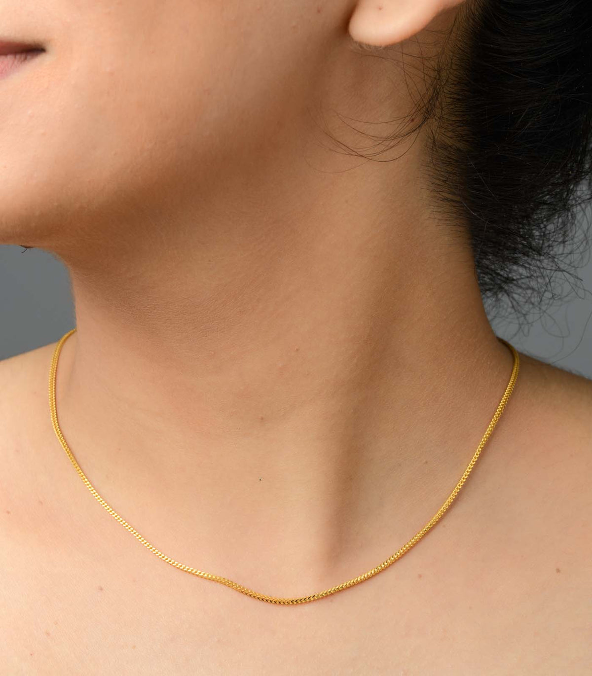 Seamless Golden Chain