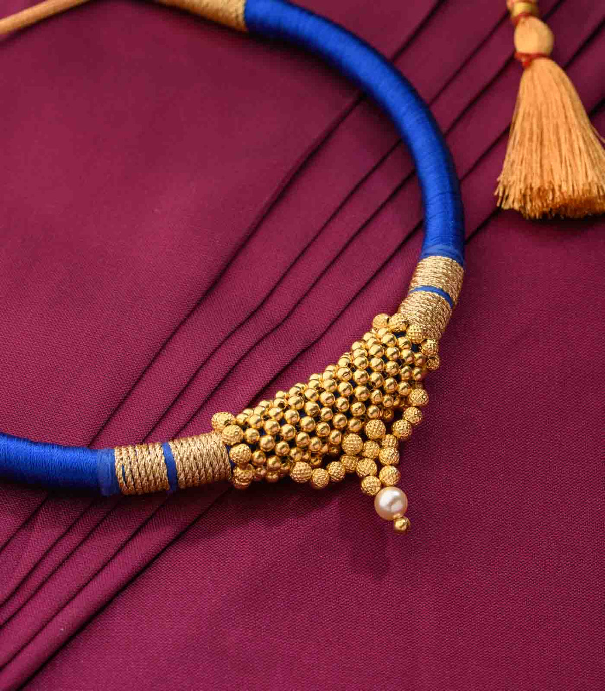 Dark Blue Thread With Pearl Goph Necklace