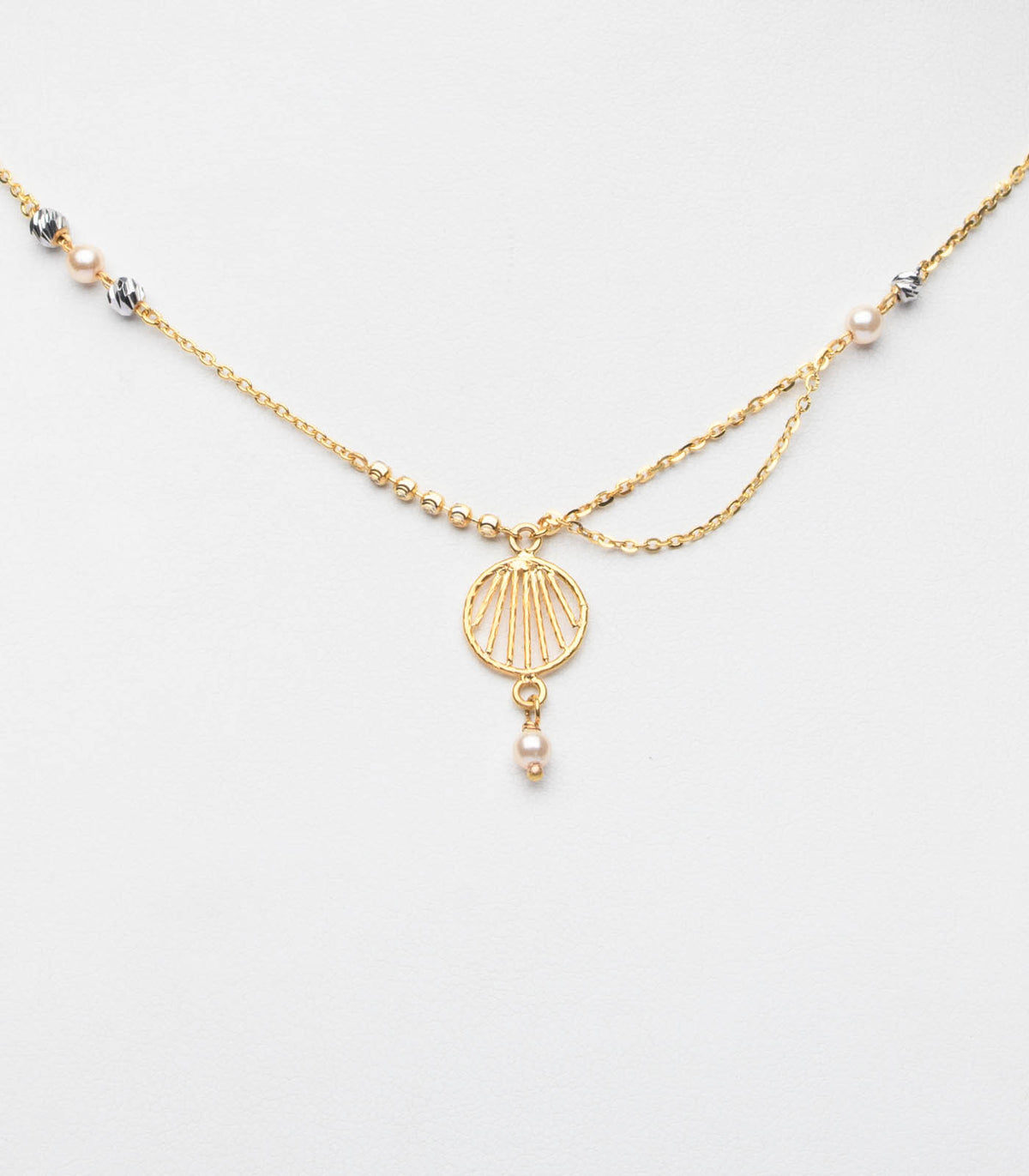 Elegant Intricate Gold Necklace