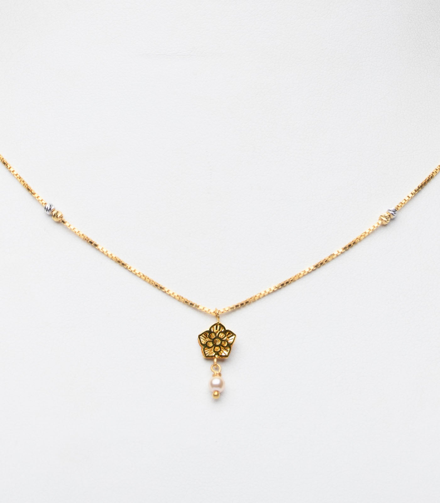 Classic Gold Blossom Necklace