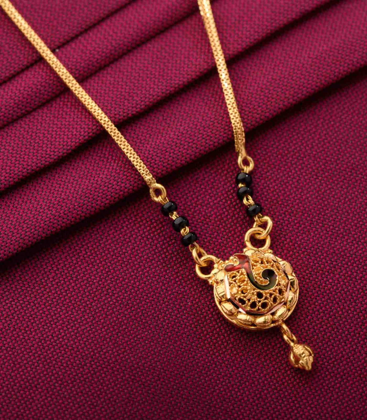 Round Pendant Gold Mangalsutra