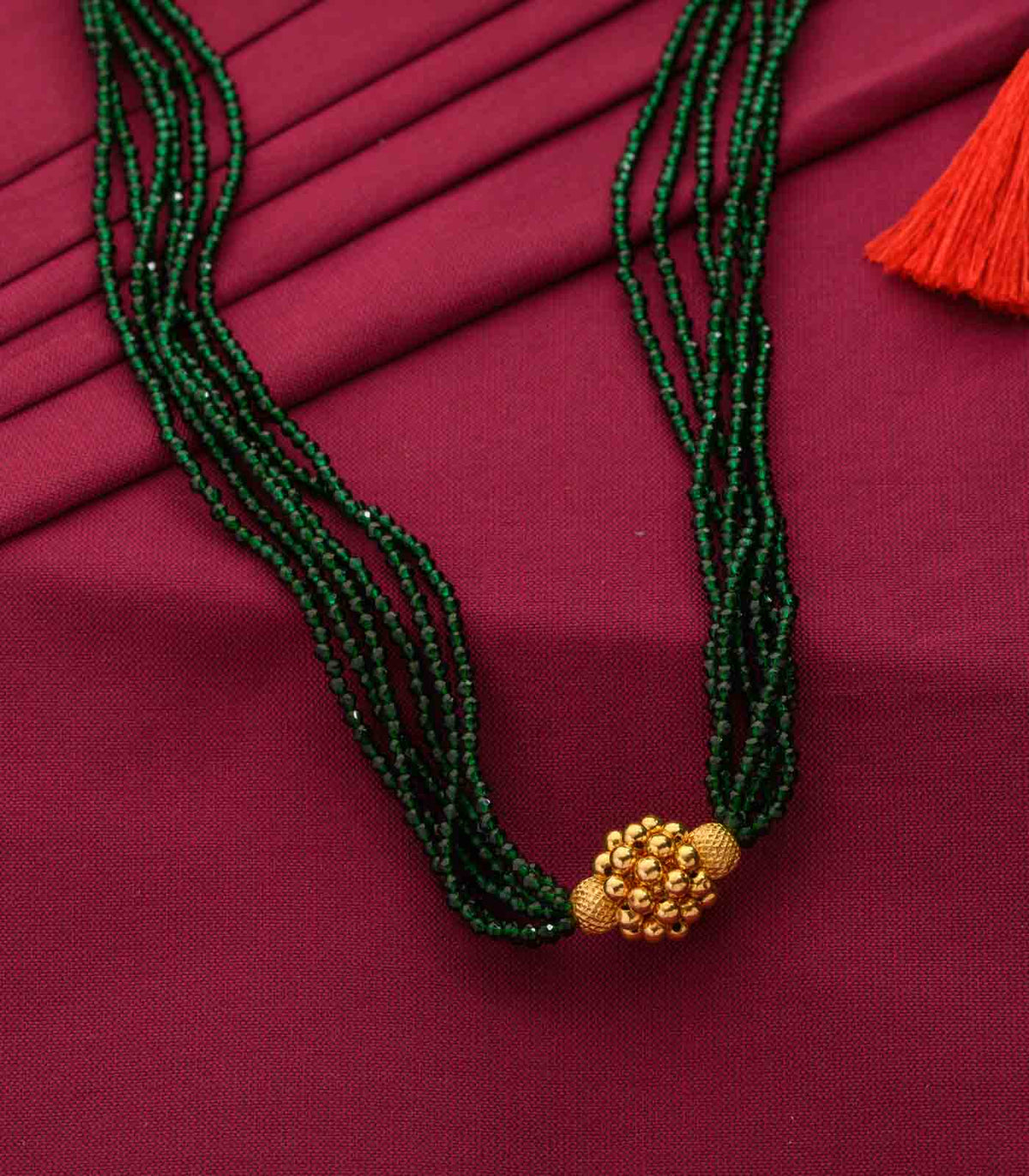 Green Beads Radiant Gold Pendant Necklace