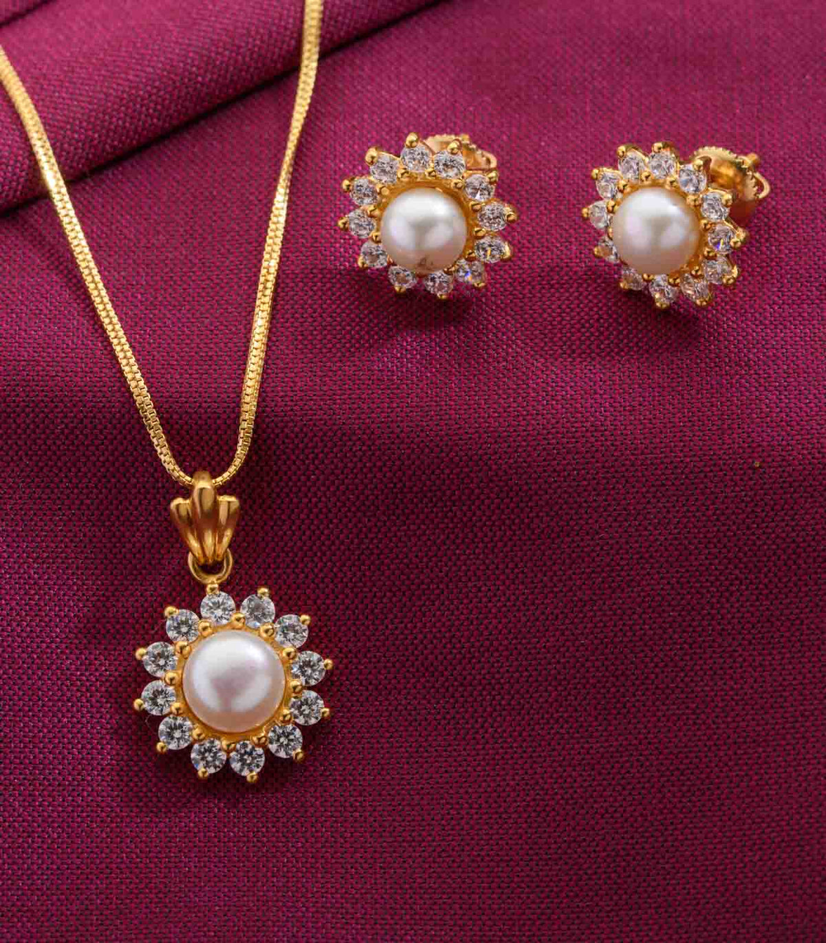 Sunflower pearl pendant set